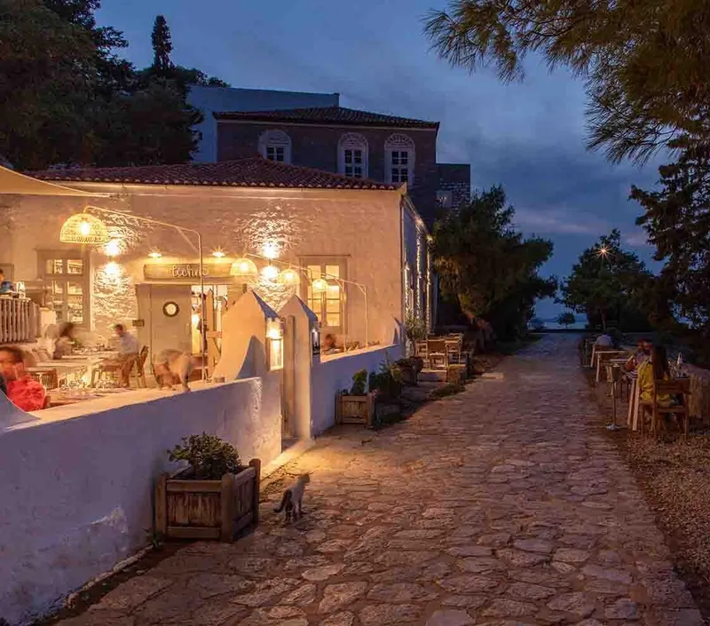 Téchnē restaurant & social