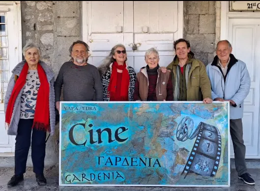 A new hand-painted sign for Cine Gardenia