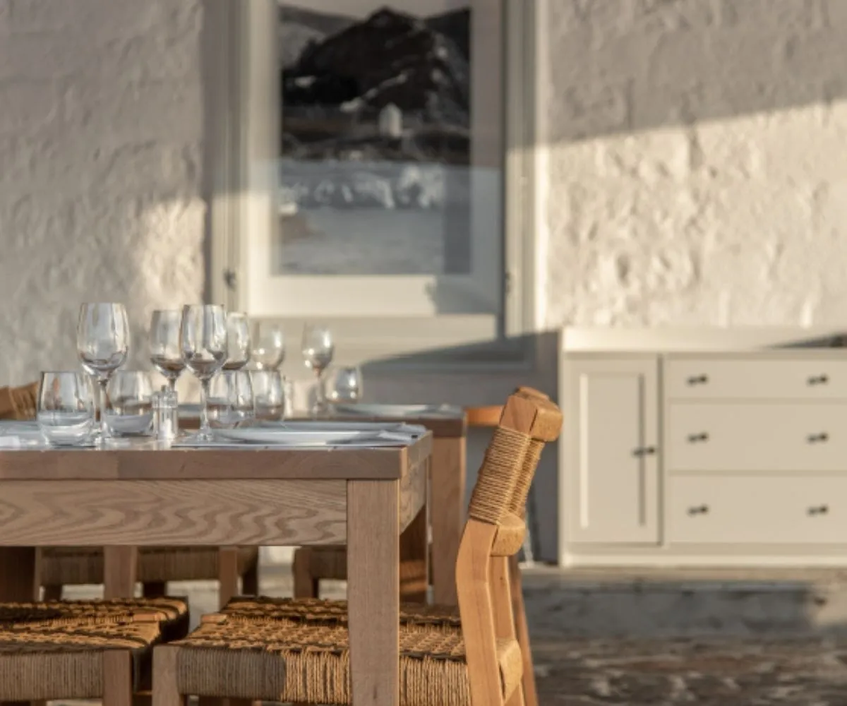 Sunset Rituals: Embracing the Magic of Hydra’s Evenings